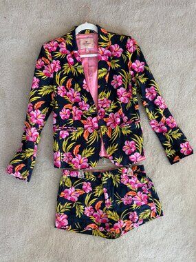 2000s Juicy Couture tropical print short suit set